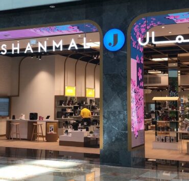 Leading Middle East retailer attracts more customers with innovative LED and LCD displays