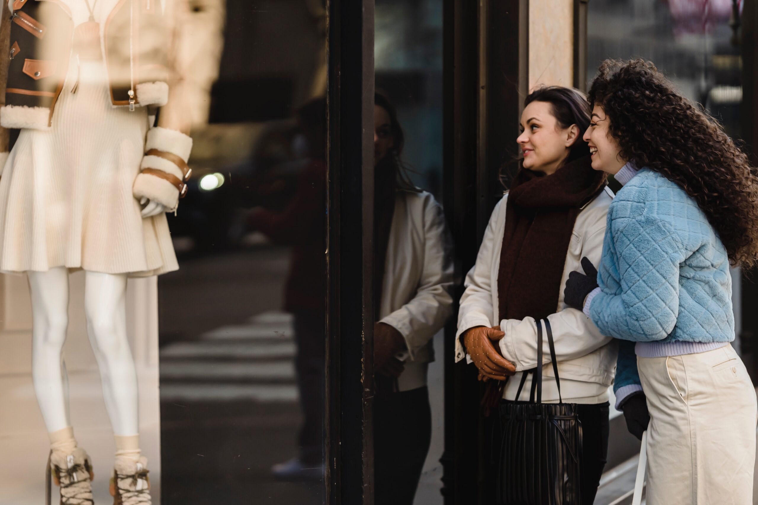 7 Tips For DTC Brands Opening Physical Retail Stores