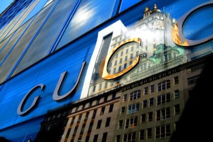 The Future Of Luxury: 5 Tech Trends To Stay Ahead In Fashion Retail