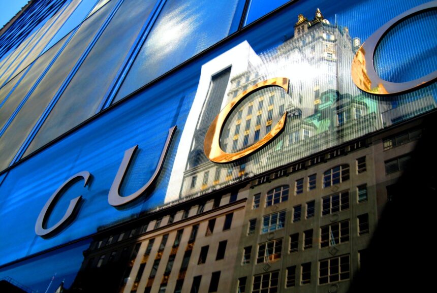 The Future Of Luxury: 5 Tech Trends To Stay Ahead In Fashion Retail