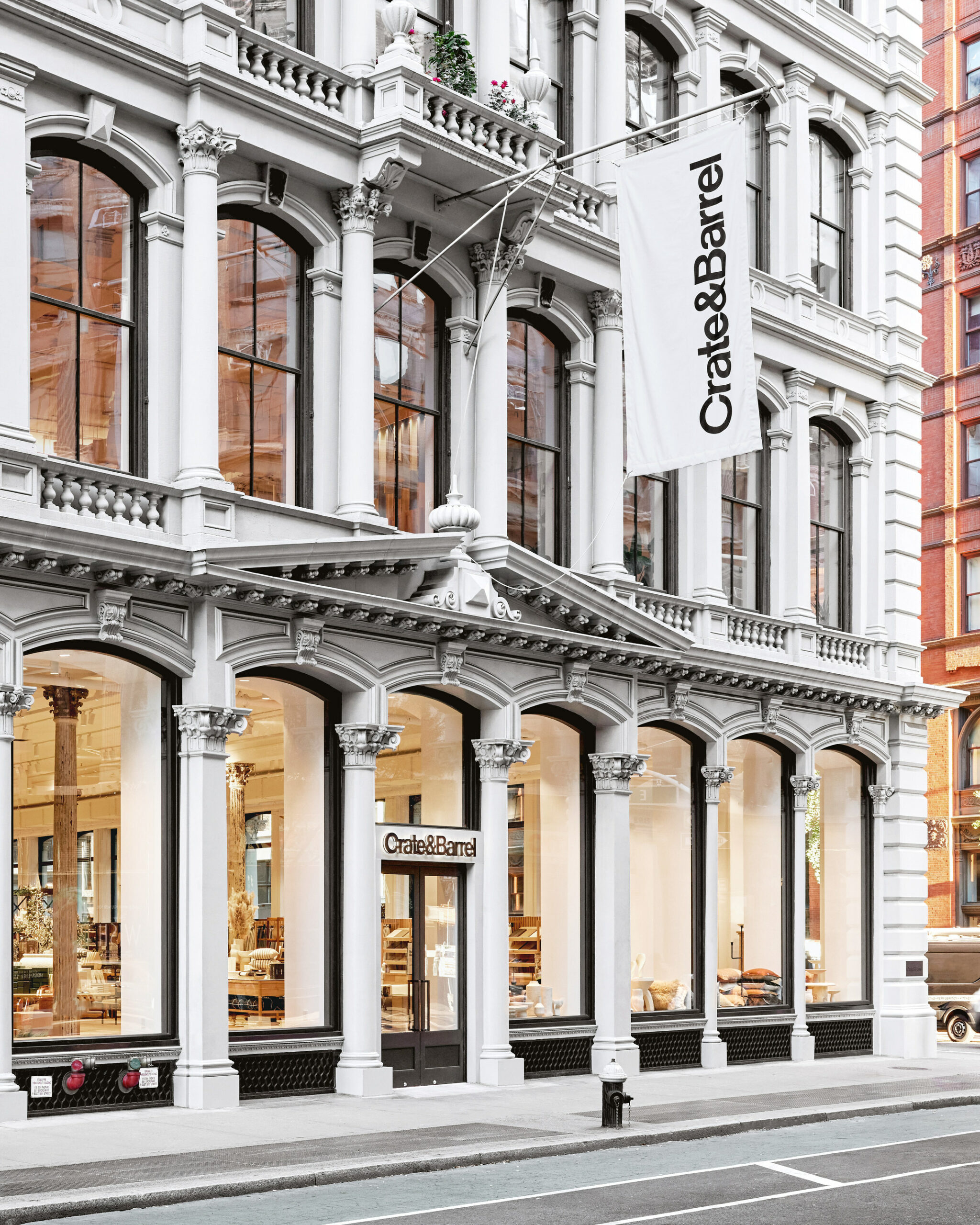 Crate & Barrel Opens New Flagship Store