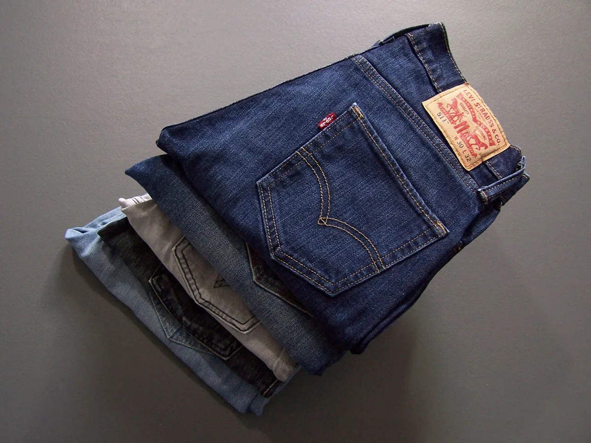 Denim Weight Guide: What Is 'Ounce' and Why Does It Matter? Denim Weight Guide