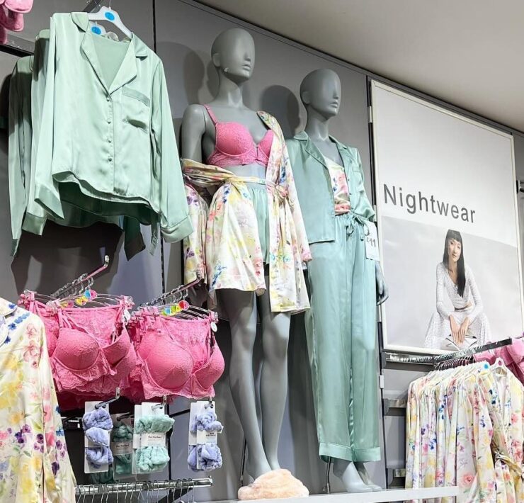 Fashion Retailer Primark Seals Shopping Bags to Prevent Theft