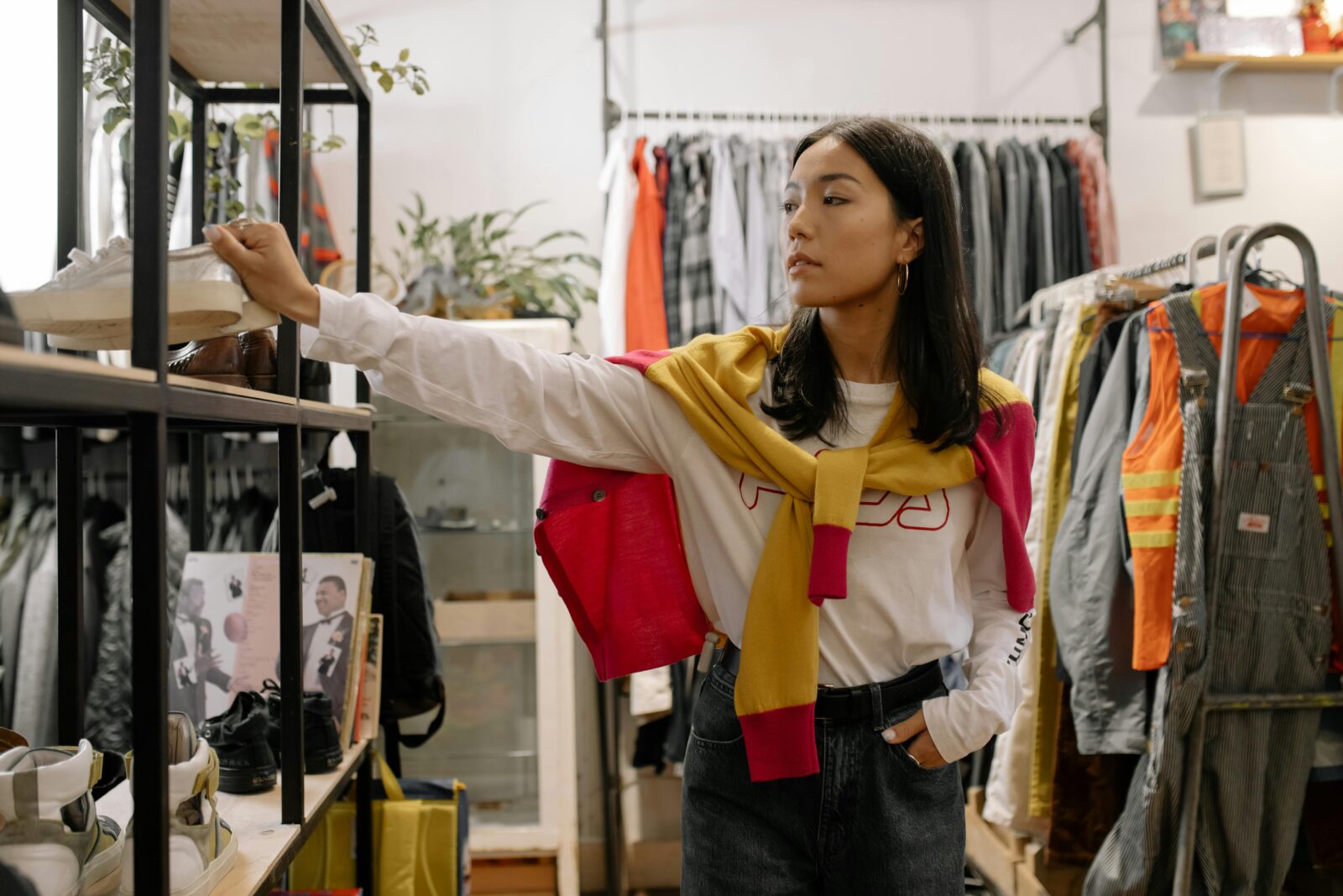 85 percent of consumers participate in secondhand shopping