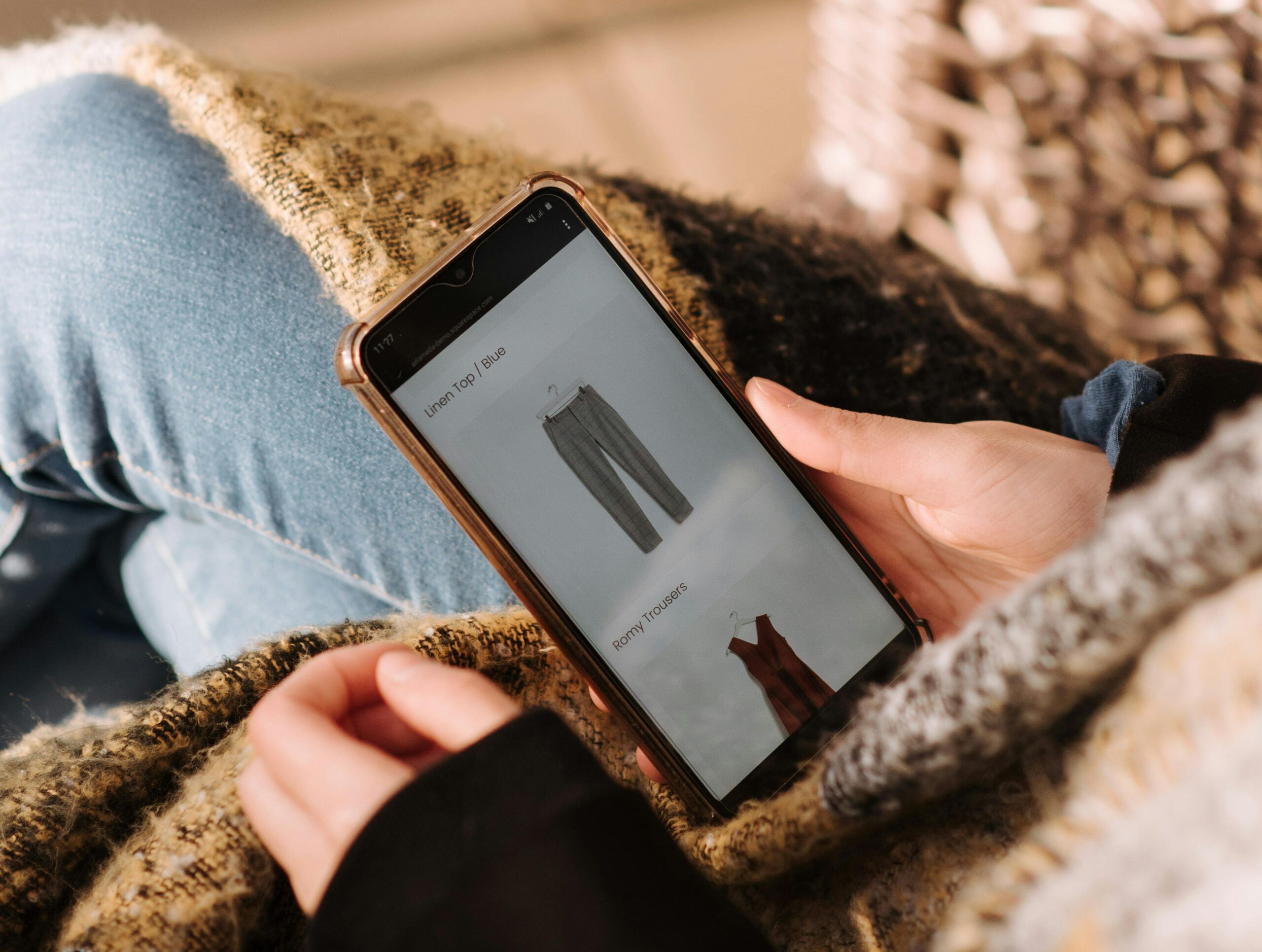 91% make online purchases using their smartphone