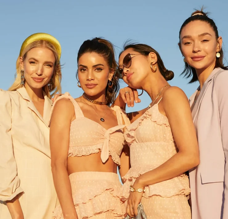 6 Trendy Online Stores Similar to Revolve