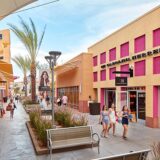 Outlet vs. Mall: What the difference?