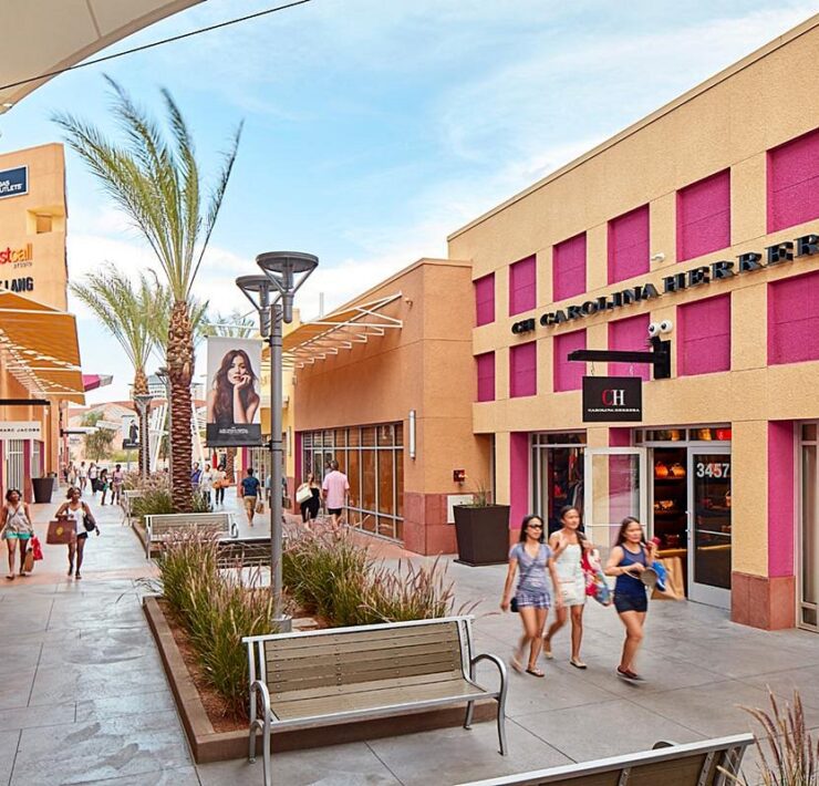 Outlet vs. Mall: What the difference?