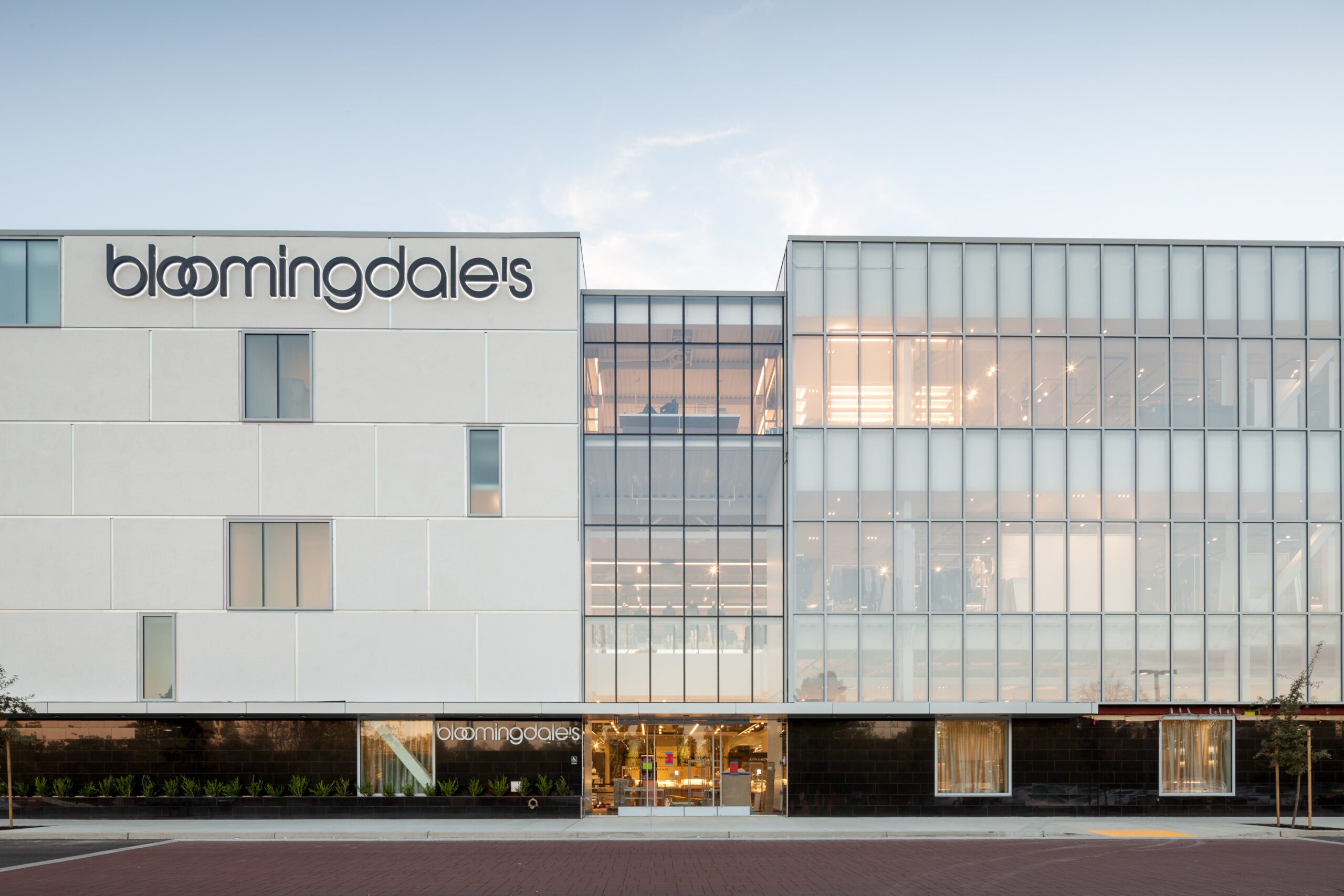 Bloomingdale's History and Ownership