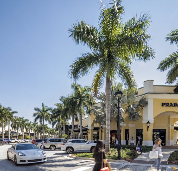 Top 10 U.S. Outlet Malls for Luxury Shopping