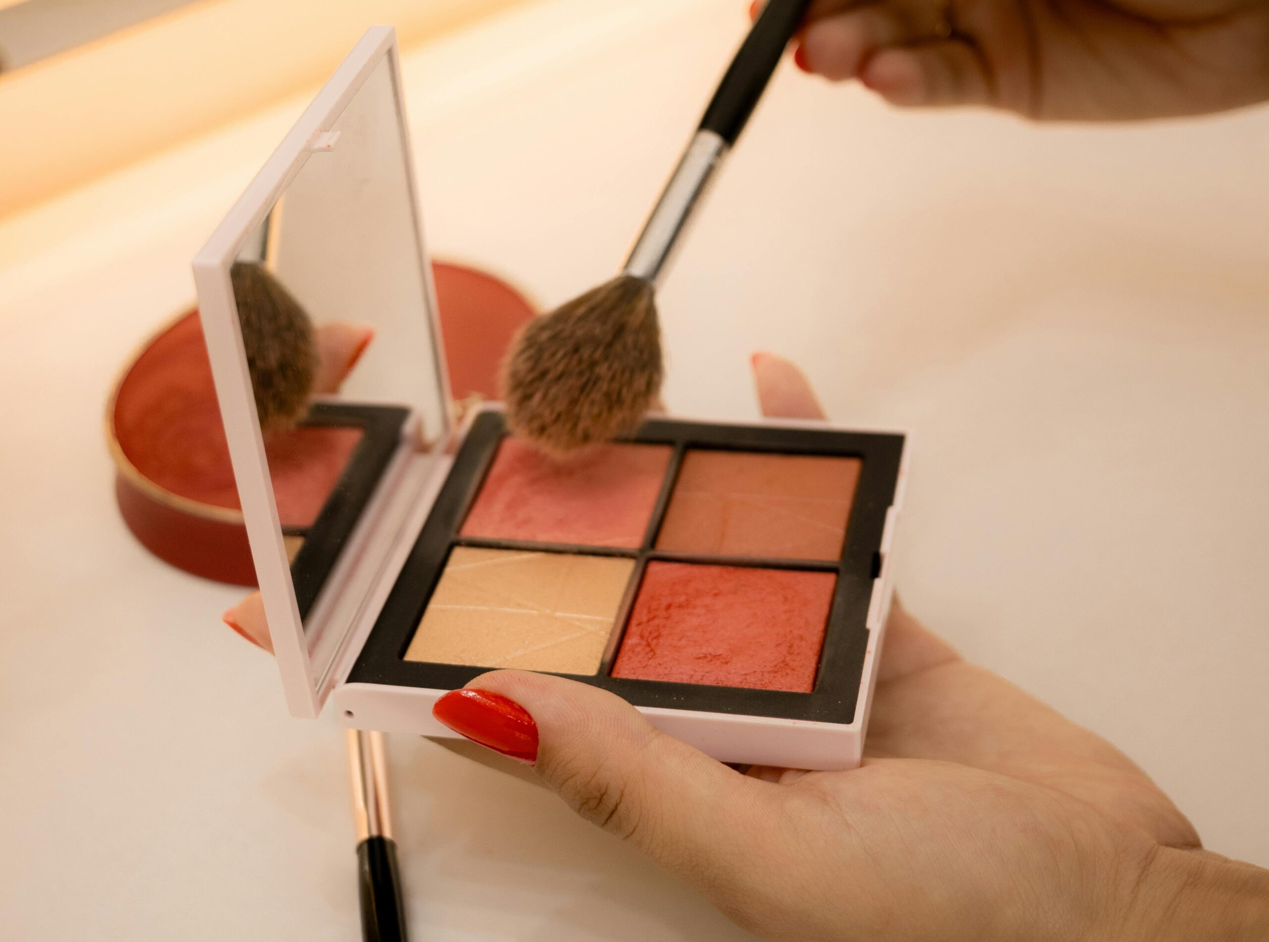 6 Reasons Why Beauty Brands Should Partner With a Retailer