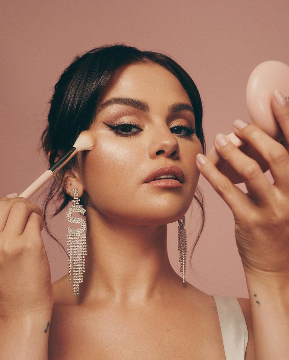 Selena Gomez’s Rare Beauty Expands Reward Program