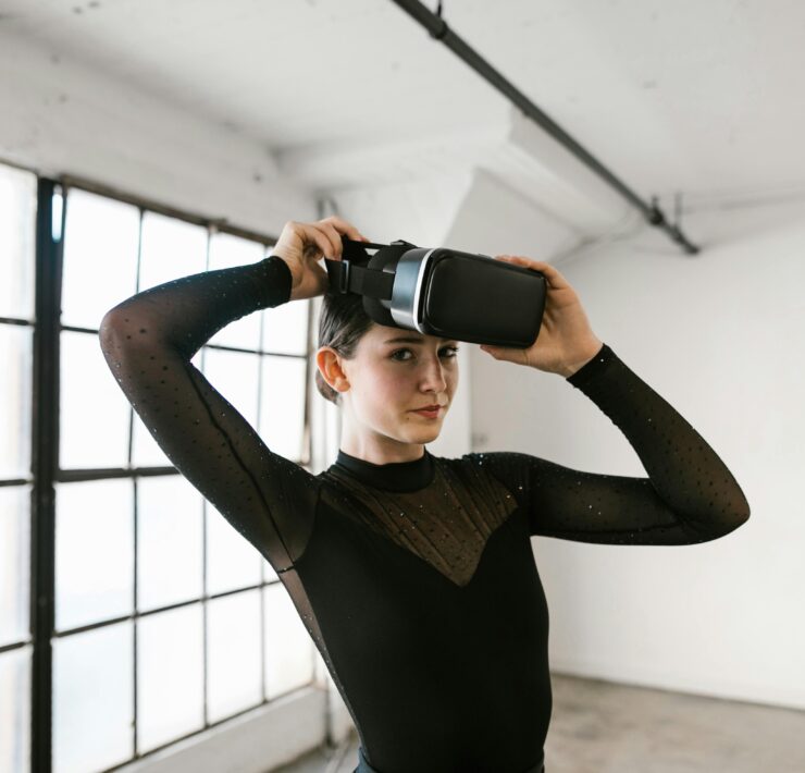 Top 10 Fashion Tech Trends to Know in 2025