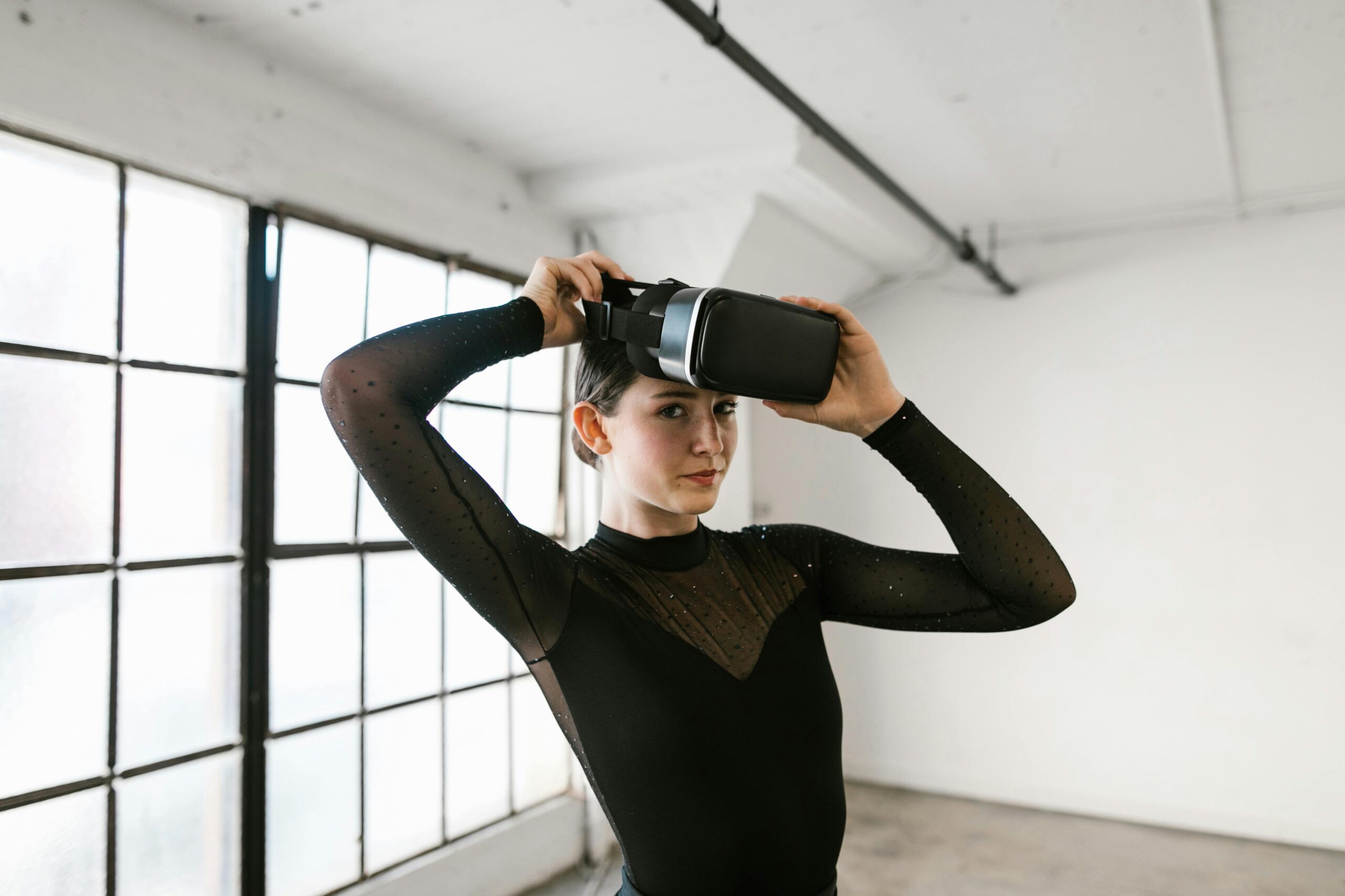 Top 10 Fashion Tech Trends to Know in 2025