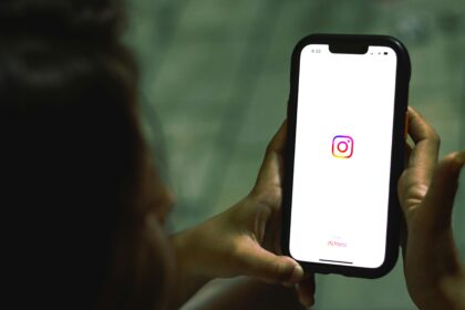 Instagram Growth Platforms for Influencers: Pros and Limits