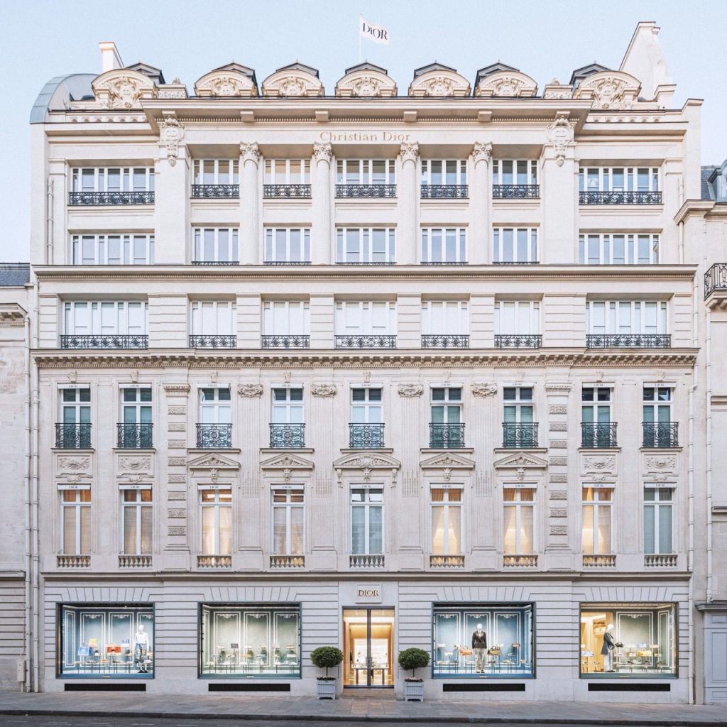 DIOR