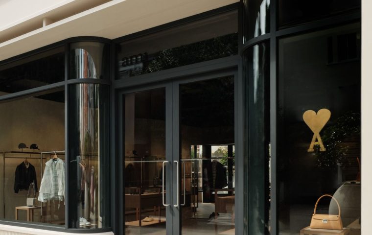 Ami Paris Opens an 18 Month Sloane Street Pop up Bringing its Marais Flagship Mood to Chelsea