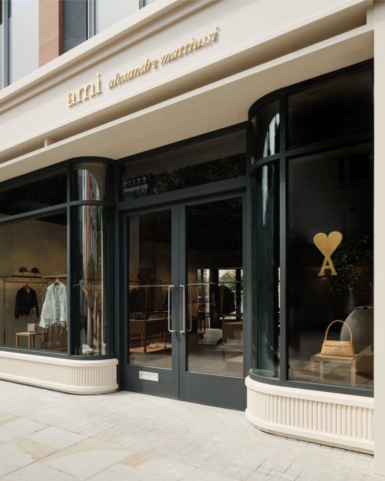 Ami Paris Opens an 18 Month Sloane Street Pop up Bringing its Marais Flagship Mood to Chelsea