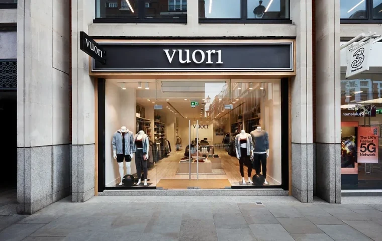 Top 10 DTC Brands That Successfully Scaled into Retail