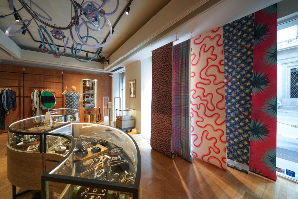 Vivienne Westwood and Cole & Son Just Launched a Wallpaper Collection with 8 Designs and 31 Colourways