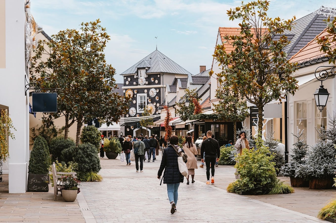 Outlet Shopping in Paris: La Vallée Village