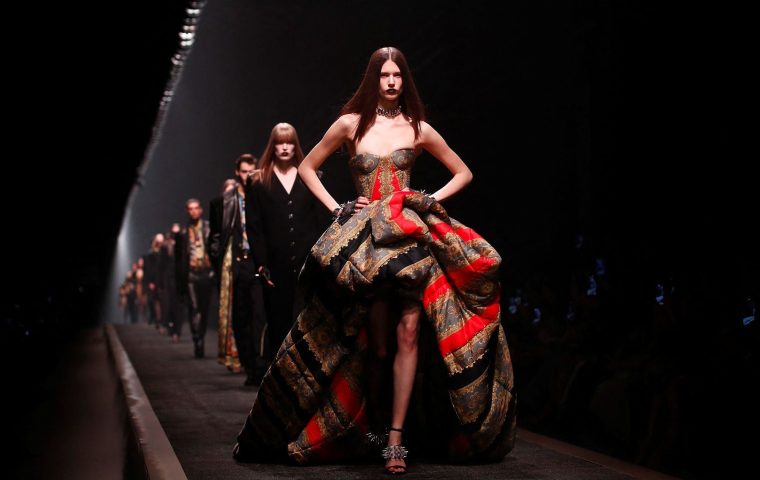Versace Joins Prada Group in a $1.38 Billion Move