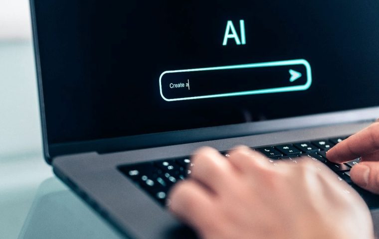 Comet Versus Chrome AI Browser Battle Heats Up as Perplexity Launches Free Assistant for Millions Worldwide