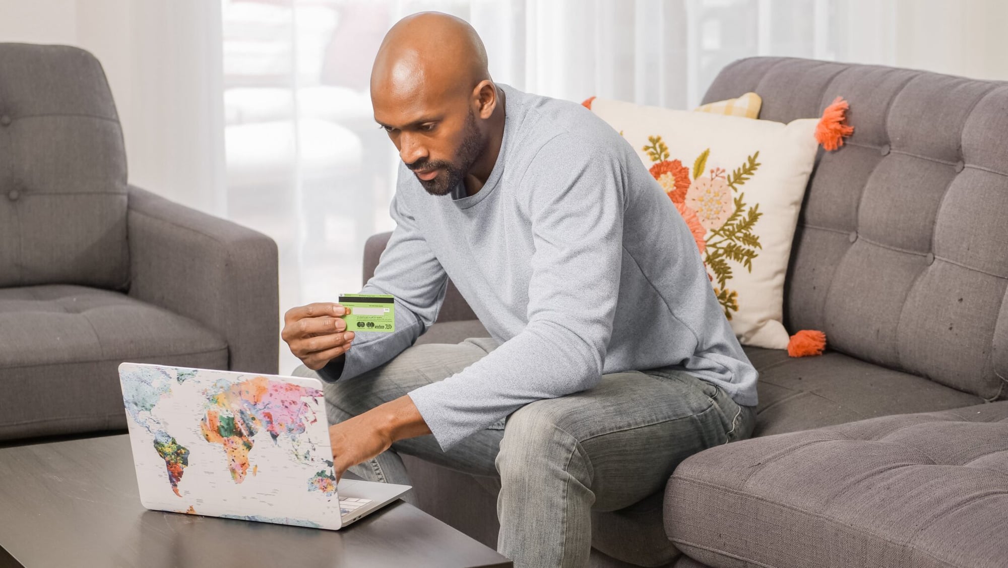 men-spend more than women online-68-percent