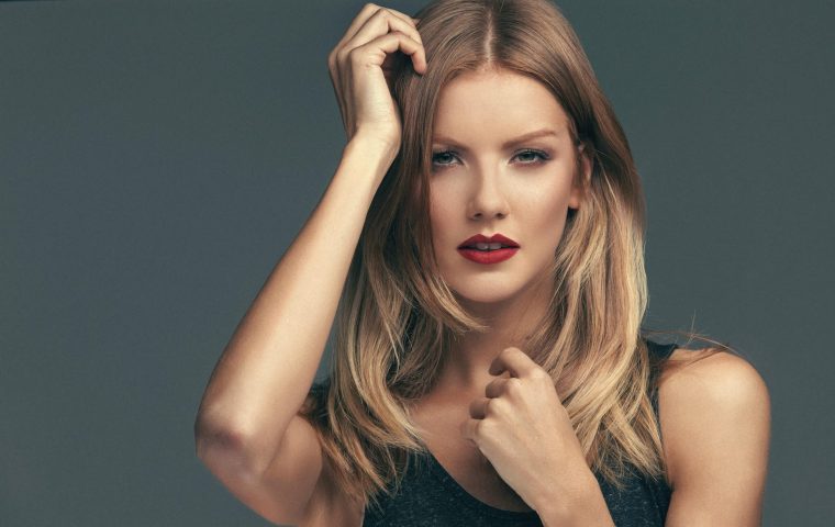 How Retail Brands Will Hire E-commerce Catalog Models Differently by 2026