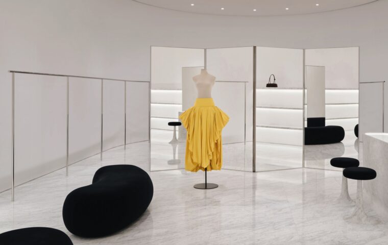 Alaïa Brings Sculptural Monochrome Elegance to Bangkok With its First Central Embassy Boutique