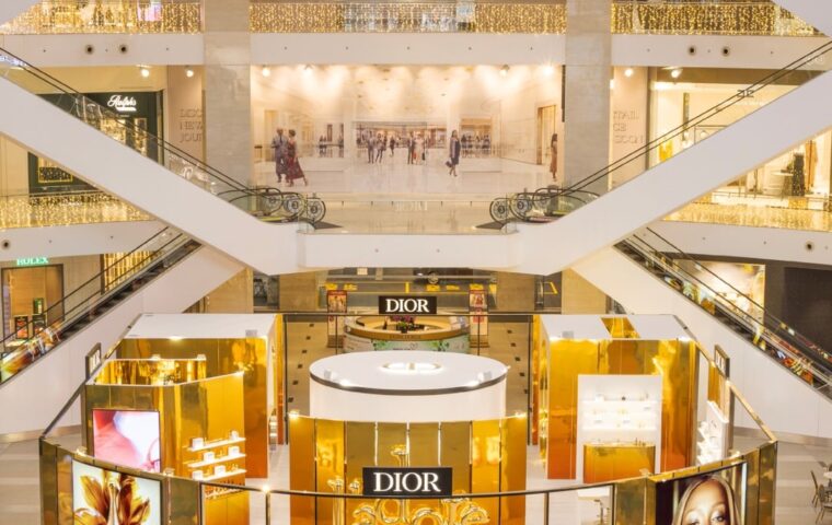J’adore in 4D Inside Dior Beauty’s Golden Pop Up at Centre Court