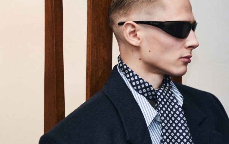 Men’s Fall 26 by Anthony Vaccarello Where Sharp Saint Laurent Tailoring Meets Ugo La Pietra’s Pretenziosa Armchair