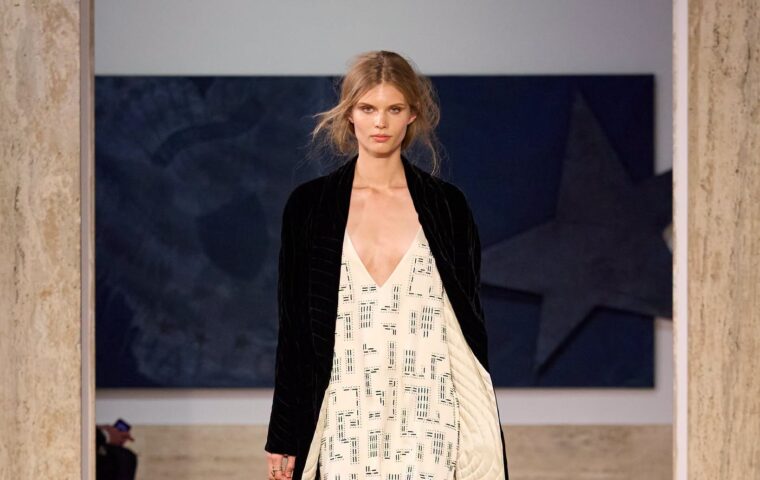 Maria Grazia Chiuri’s First Fendi Couture Show Lets Desire Shape a Contemporary Vision