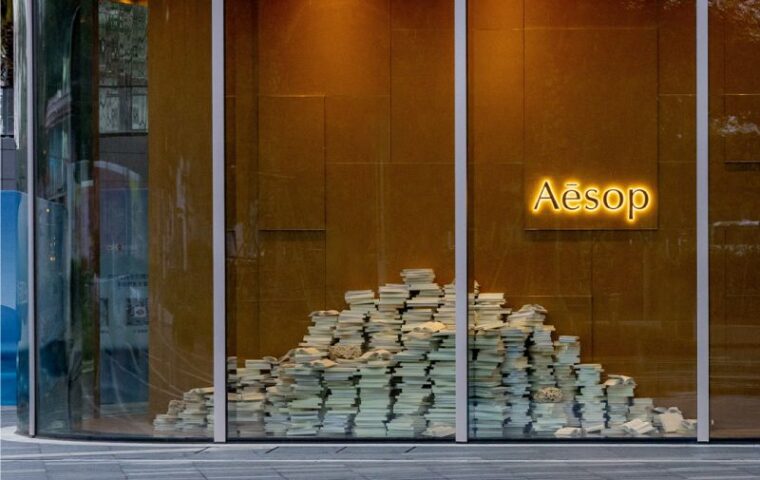 Aesop Gives Away Books by Women Authors at It’s Hainan Travel Retail Boutique