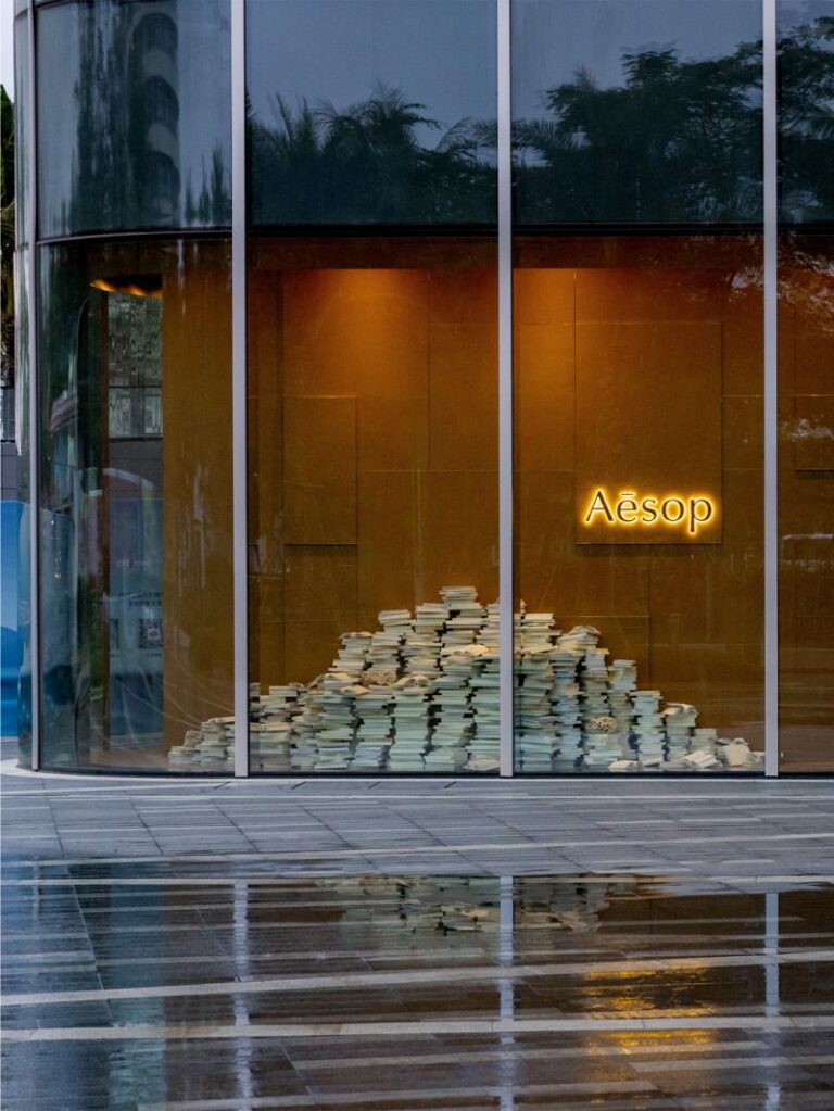 Aesop Gives Away Books by Women Authors at It’s Hainan Travel Retail Boutique