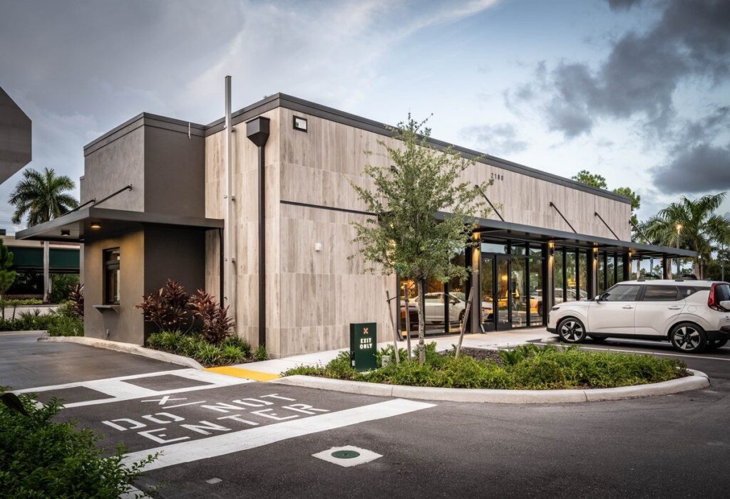 Starbucks Uses Warm Walnut and Local Art for Its New Naples Coffeehouse