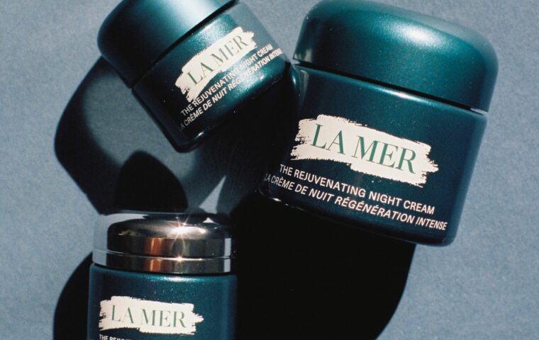 La Mer Rejuvenating Night Cream jar shown as part of an evening skincare routine