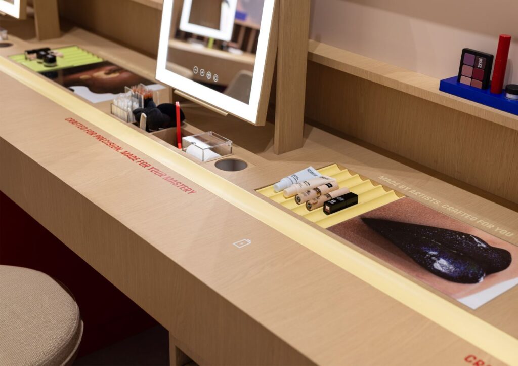 MAKE UP FOR EVER Opens an Interactive Beauty Counter at Changsha Wangfujing