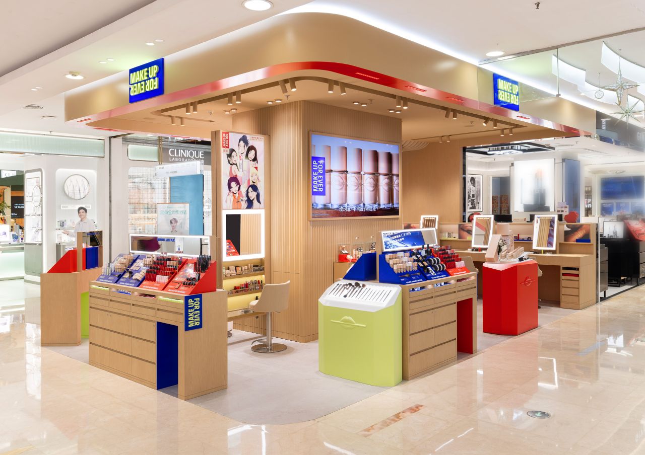 MAKE UP FOR EVER Opens an Interactive Beauty Counter at Changsha Wangfujing