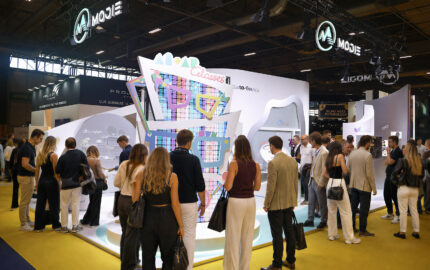Visitors at the Meta-Bounds booth at SILMO Paris 2026