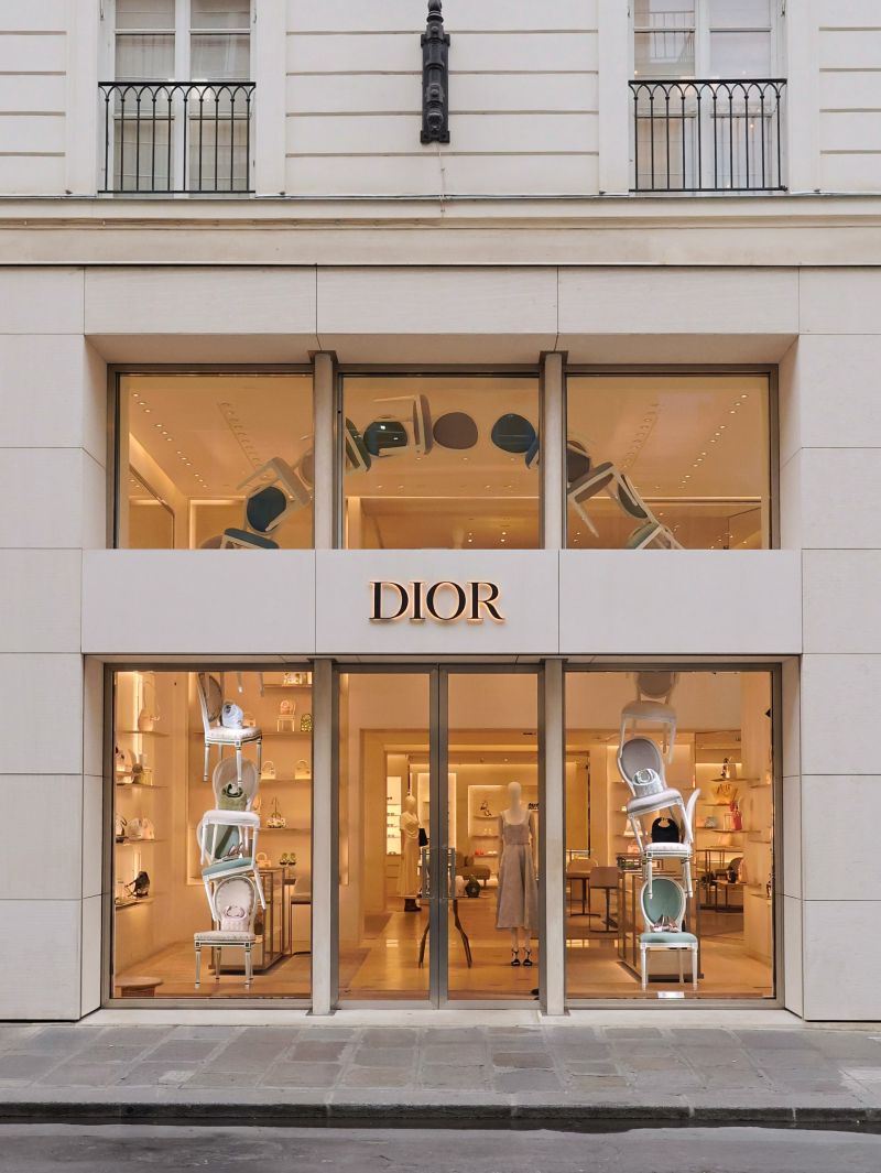 ACIERTA — Boutique visual-merchandising engineering, image 1