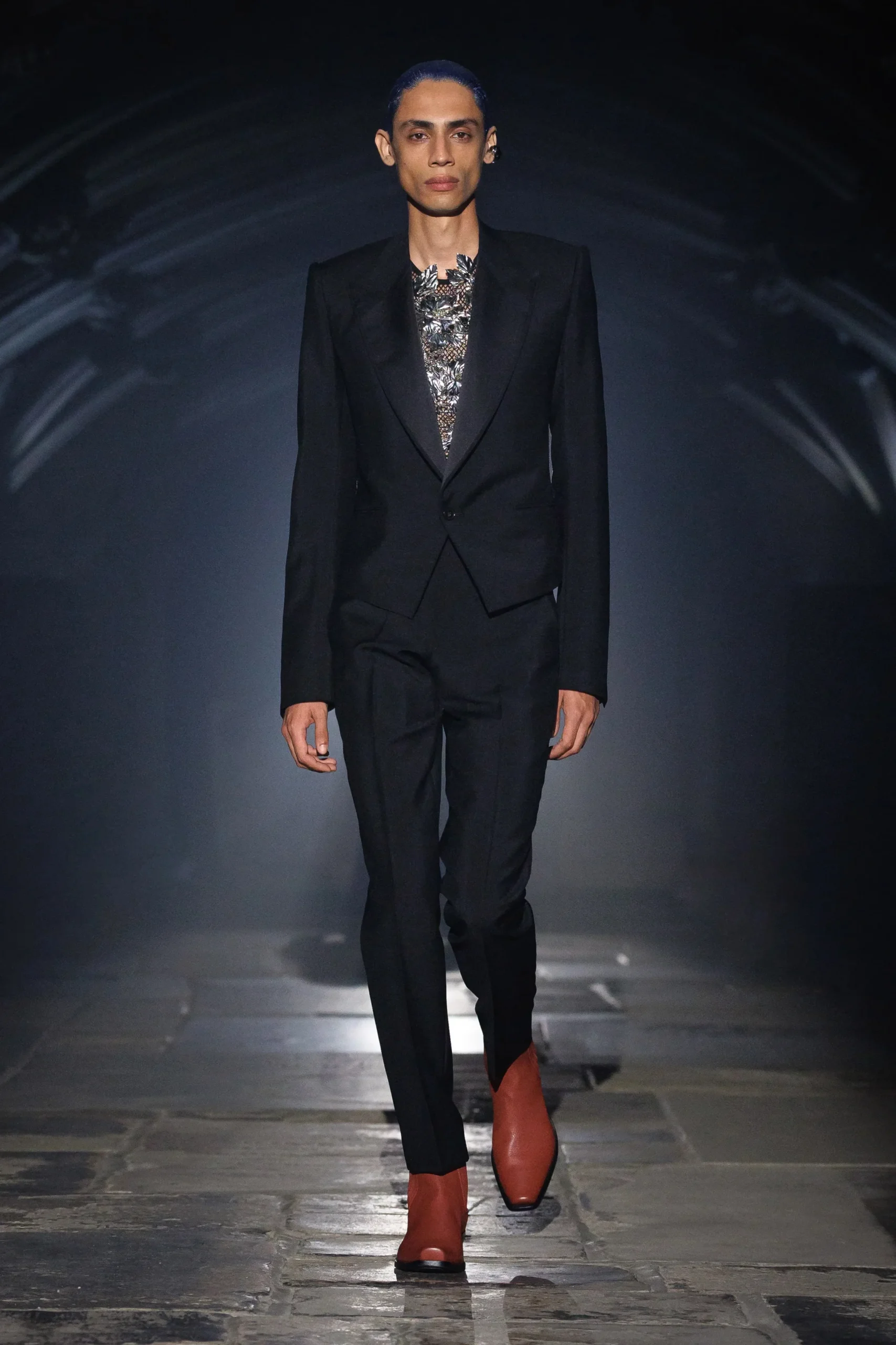 Third Alexander McQueen Spring/Summer 2027 tailored look by Huntsman
