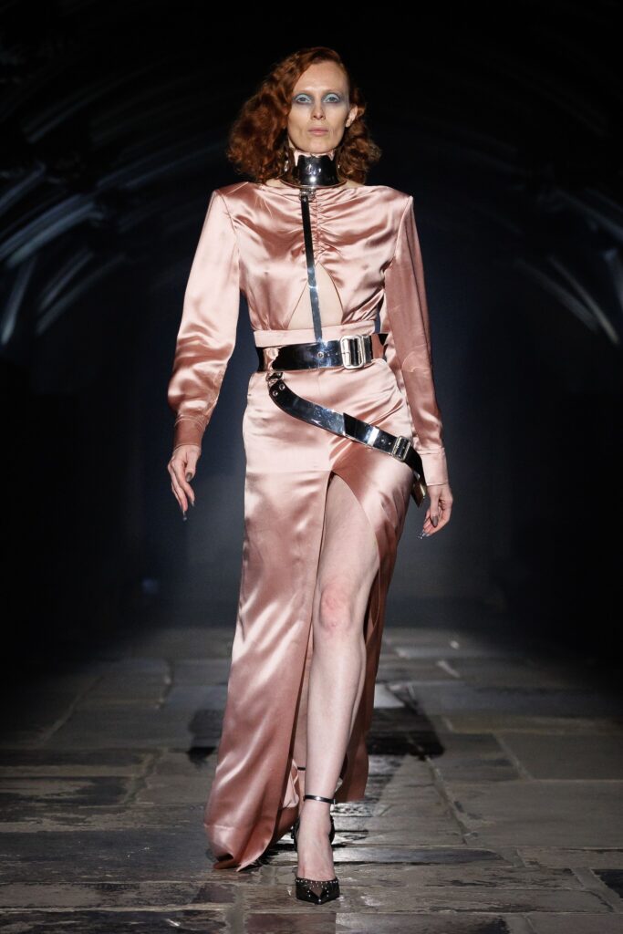 Alexander McQueen Spring/Summer 2027 runway look 02