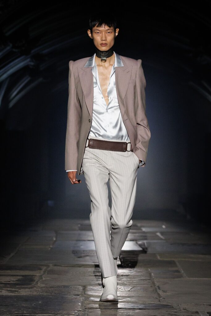 Alexander McQueen Spring/Summer 2027 runway look 03