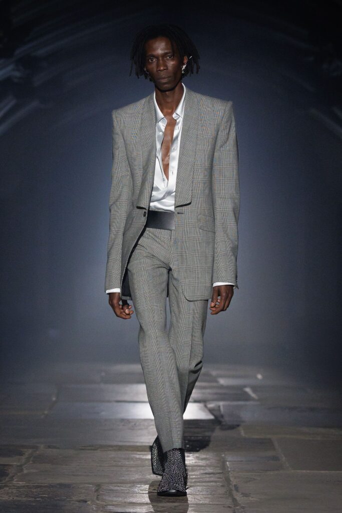 Alexander McQueen Spring/Summer 2027 runway look 11