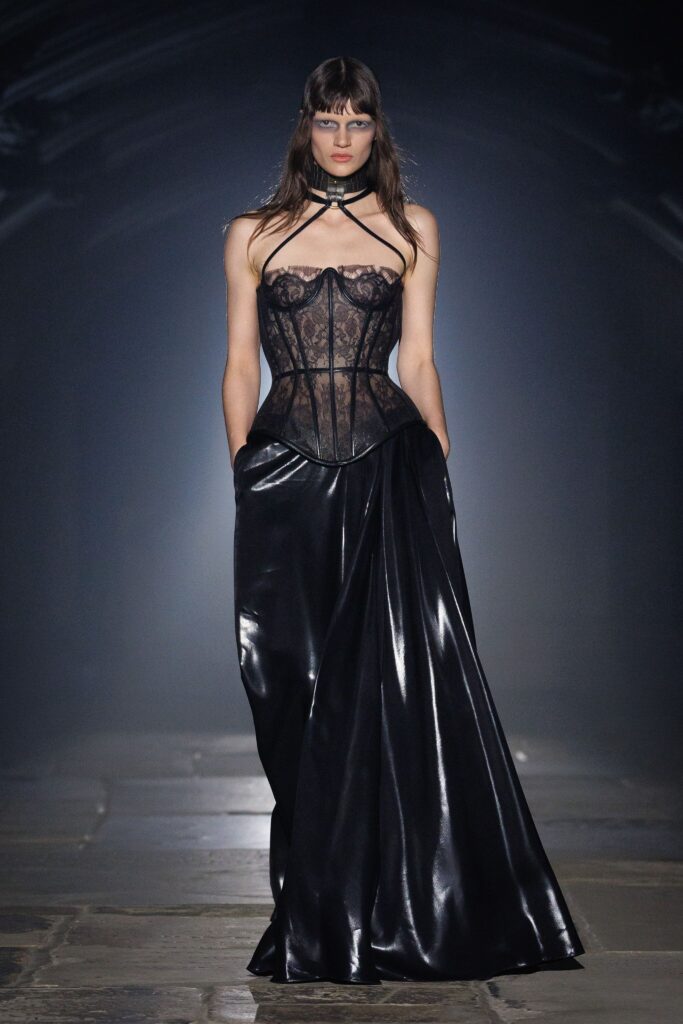Alexander McQueen Spring/Summer 2027 runway look 17