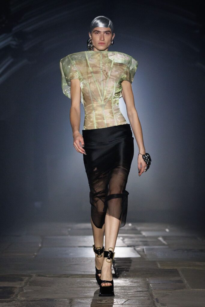 Alexander McQueen Spring/Summer 2027 runway look 25