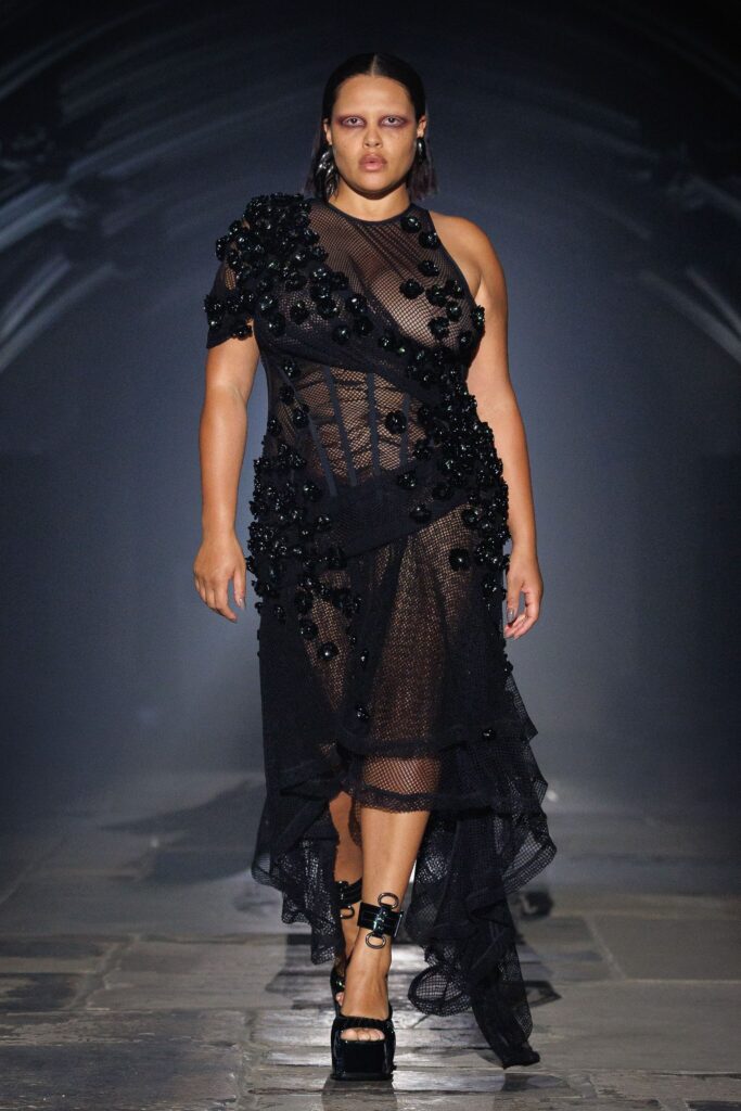 Alexander McQueen Spring/Summer 2027 runway look 31