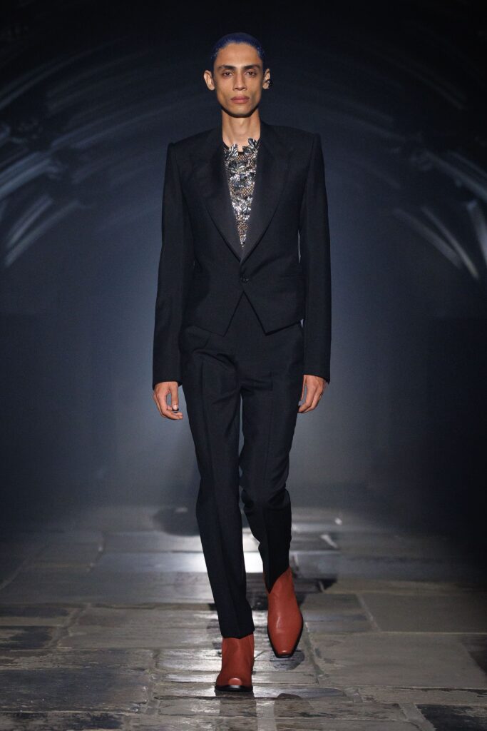Alexander McQueen Spring/Summer 2027 runway look 34