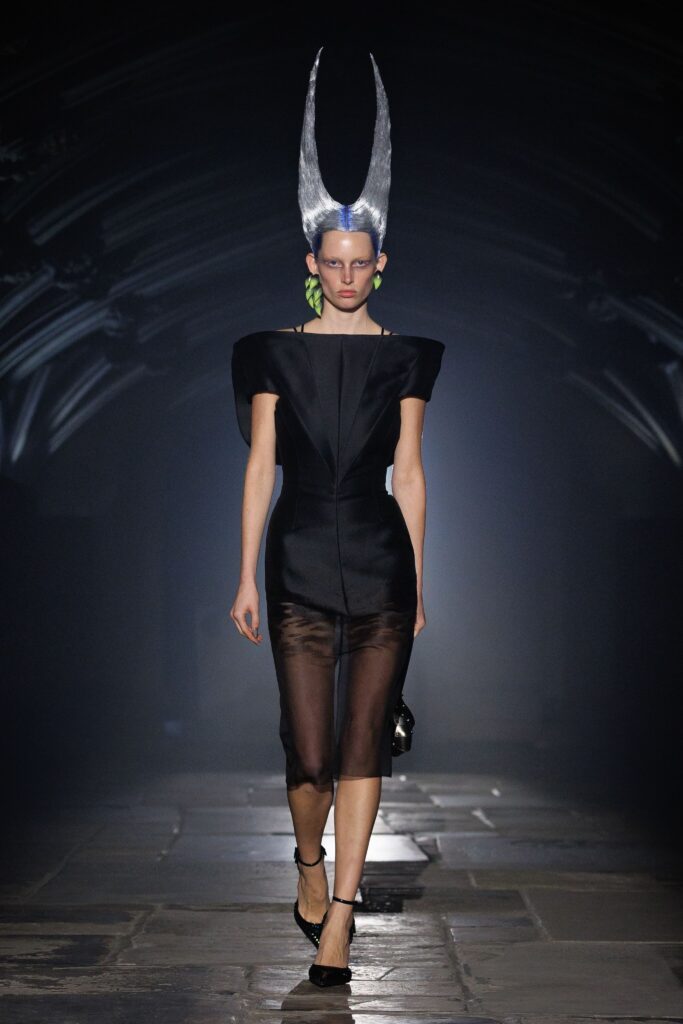 Alexander McQueen Spring/Summer 2027 runway look 37